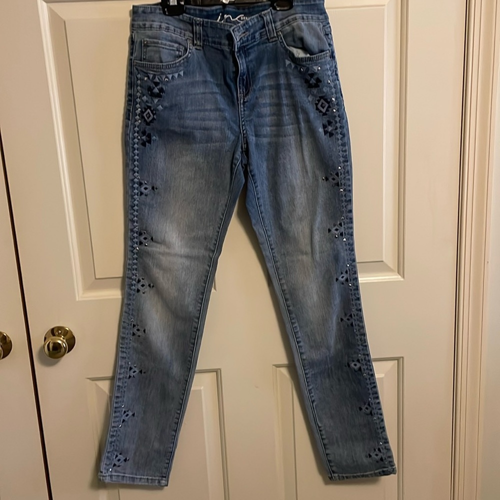INC skinny leg regular fit jeans with beautiful embroidery and some studs